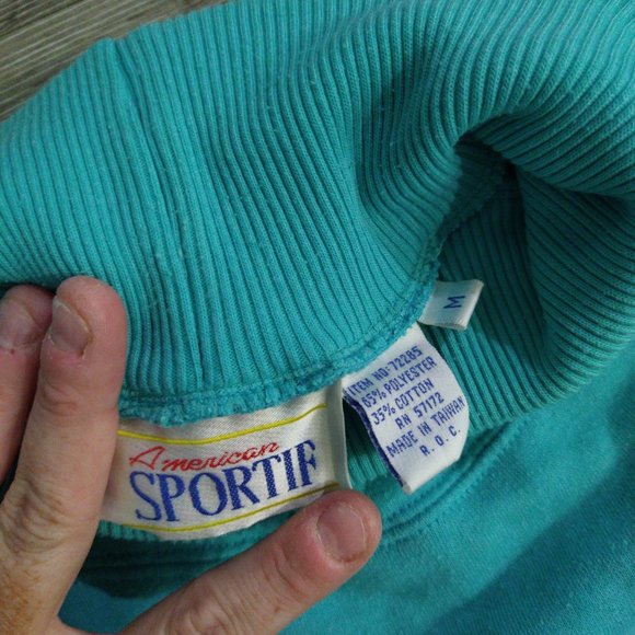 BUNDLE: VINTAGE: Two Sweatshirts, One Sweatpant - Picture 7 of 10